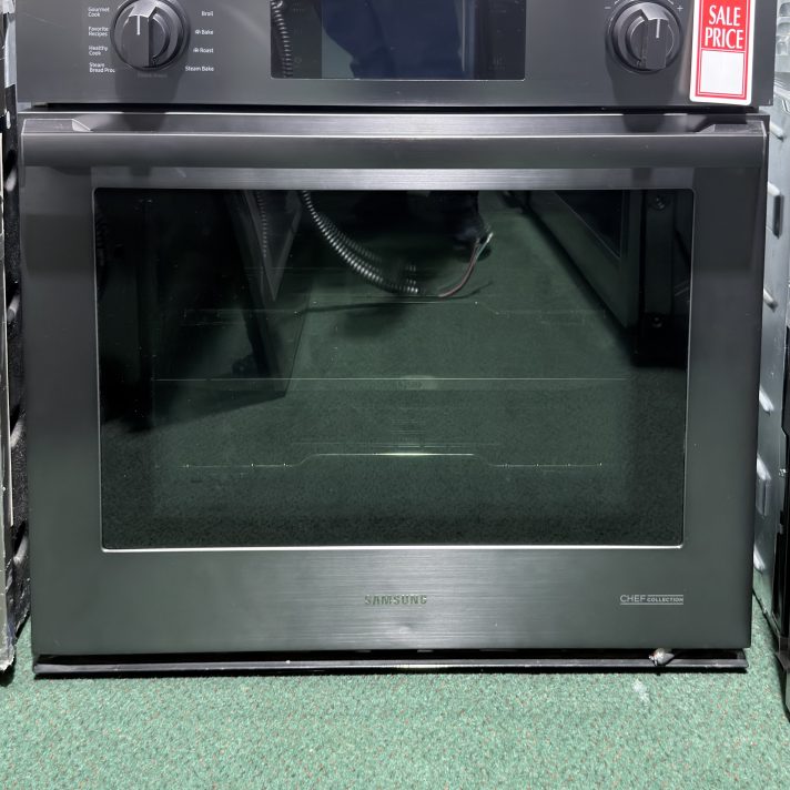 Samsung* 30" Chef Collection Single Wall Oven in Matte Black Stainless Steel.