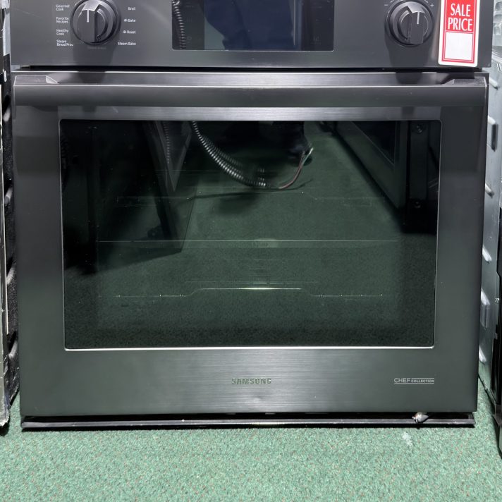 Samsung* 30" Chef Collection Single Wall Oven in Matte Black Stainless Steel.