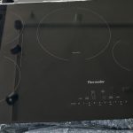 Thermador Masterpiece Series 30" Black Electric Cooktop