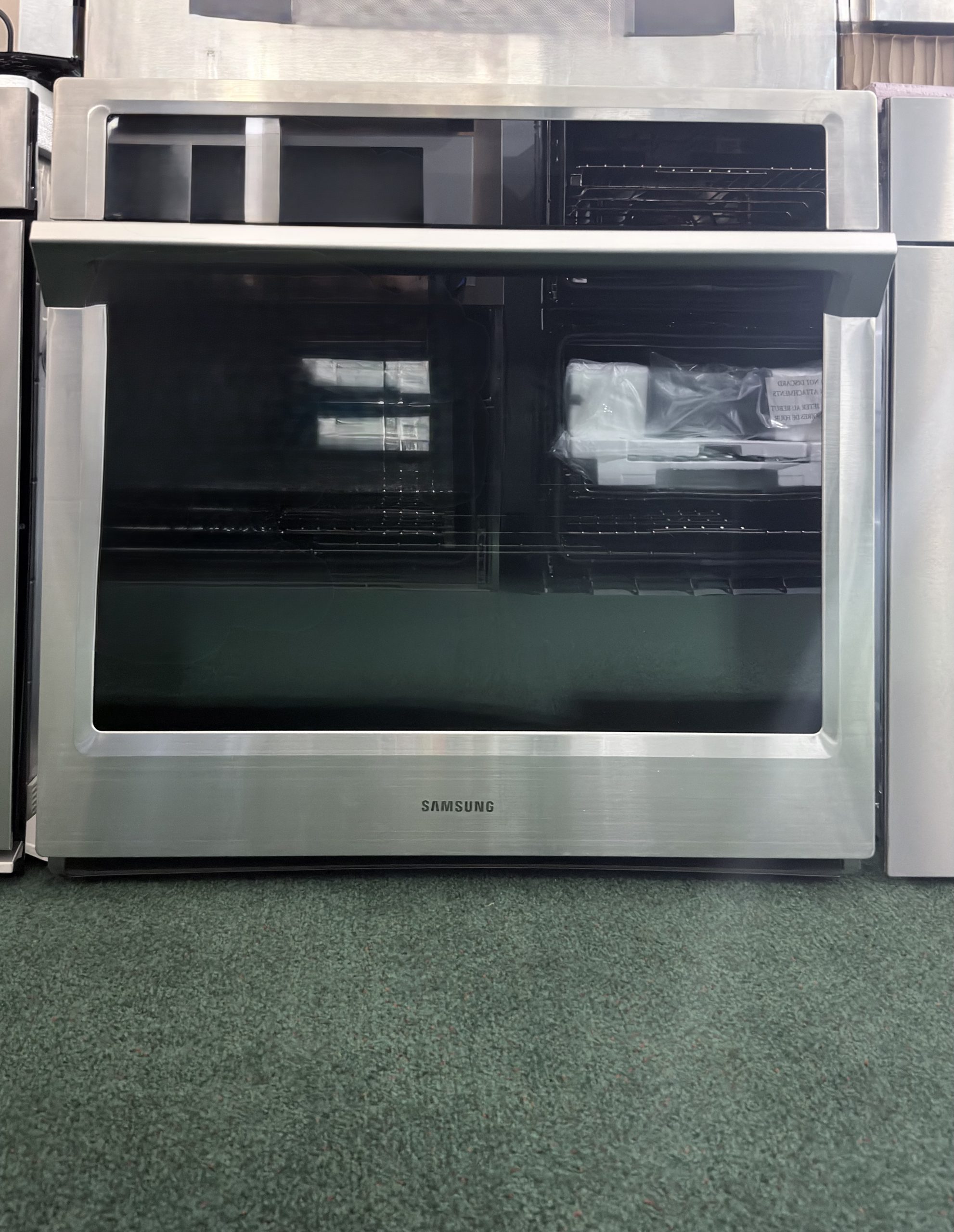 Samsung* 30" Single Wall Oven with Steam Cook and WiFi - Stainless steel