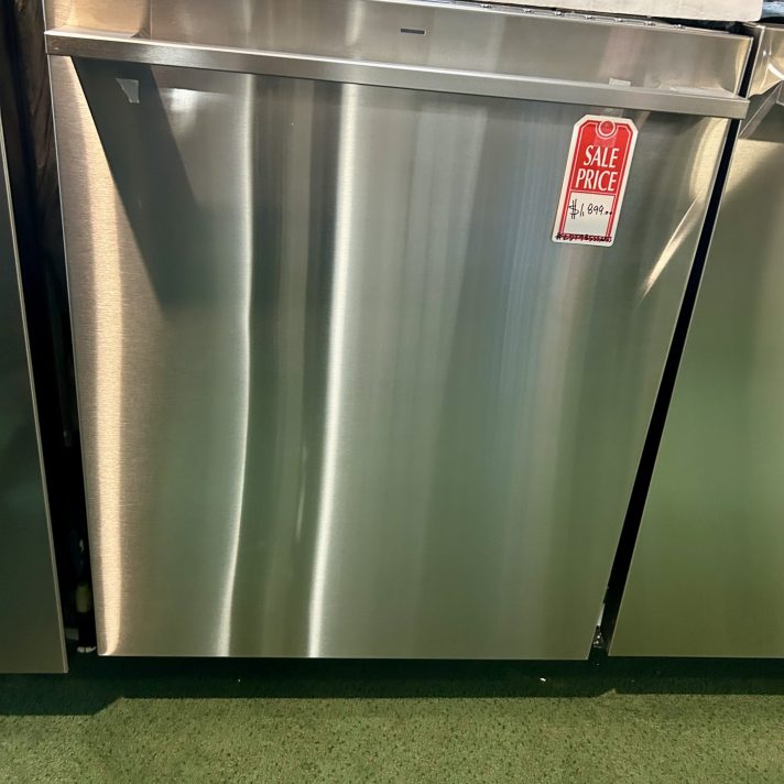 Monogram* Top Control Smart Built-In Stainless Steel Tub Dishwasher with 3rd Rack and 39 dBA - Stainless steel