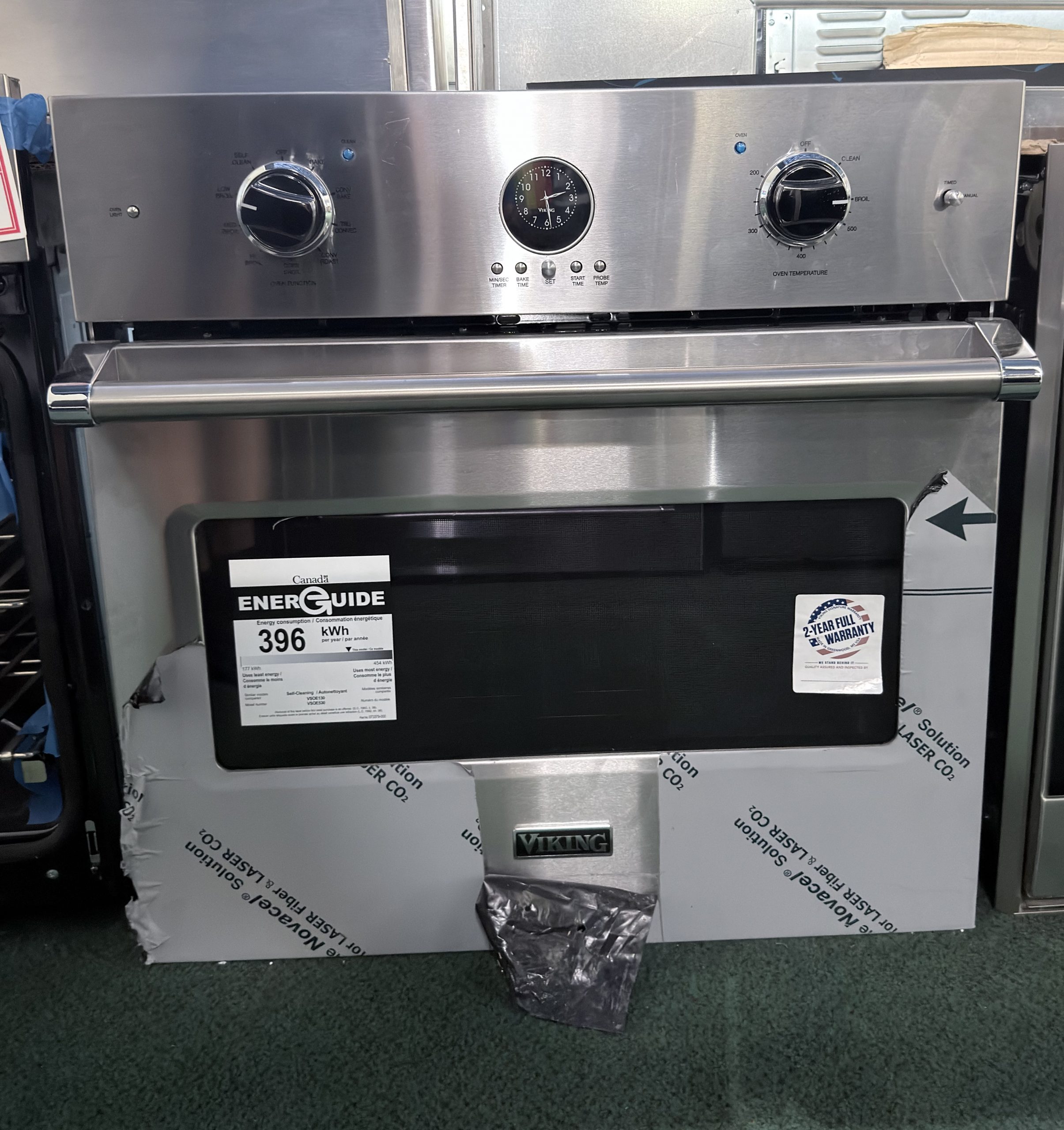 Viking* Professional 5 Series 29.5" Built-In Single Electric Convection Wall Oven - Stainless steel