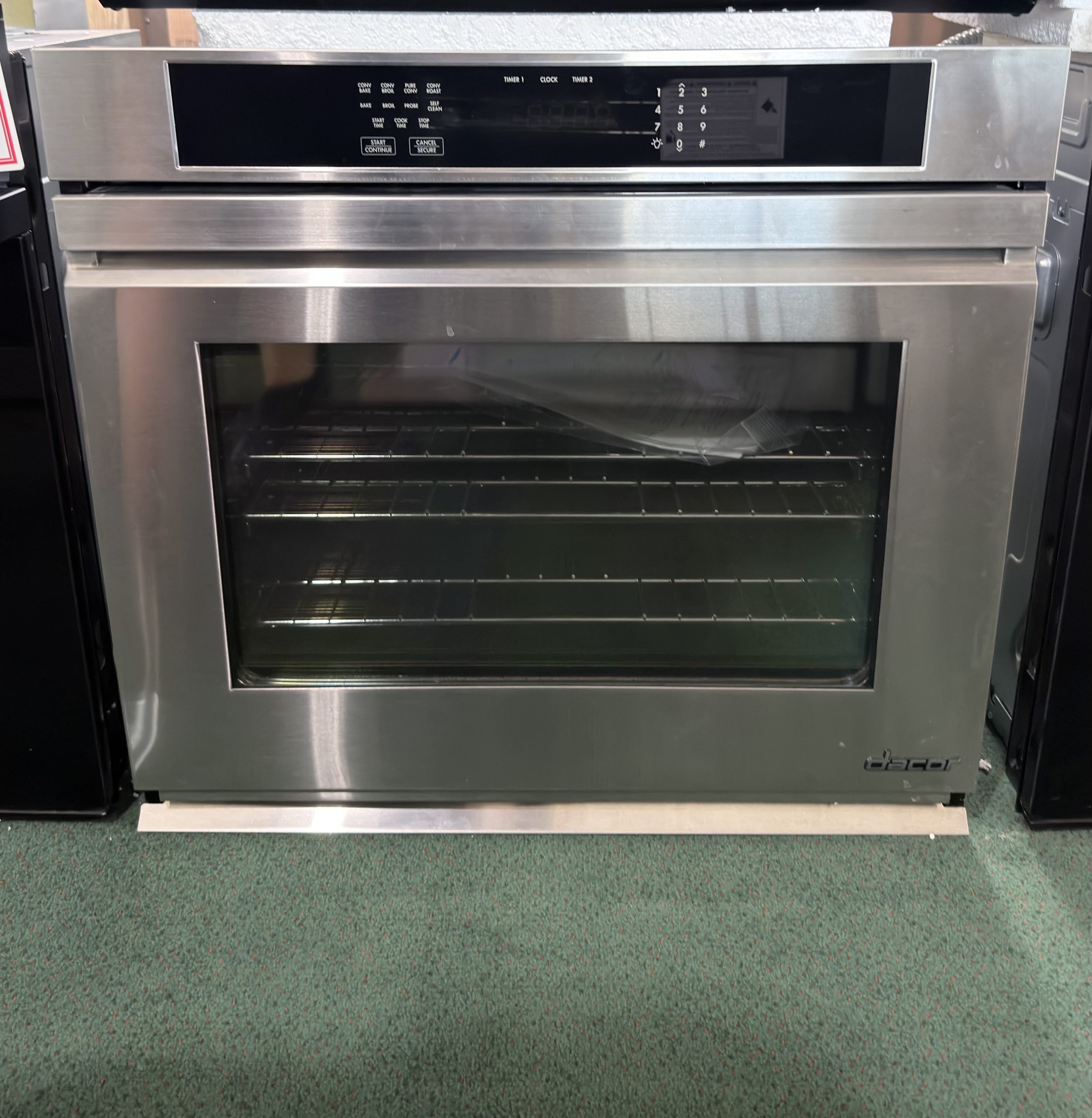 Dacor* Renaissance 30" Built-In Single Electric Convection Wall Oven - Stainless steel