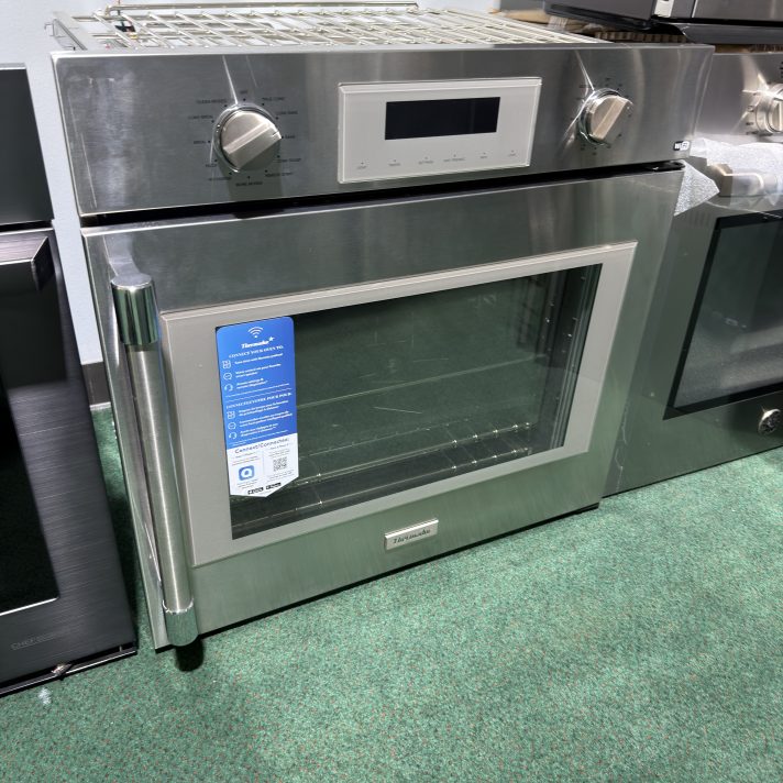 Thermador - Professional Series 30" Built-In Single Electric Convection Wall Oven with Wifi - Stainless Steel