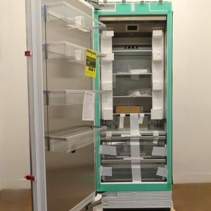 Thermador - Freedom Collection 15.8 Cu. Ft. Frost-Free Smart Upright Freezer with Internal Ice Maker - Custom Panel Ready