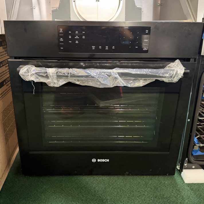 Bosch* 800 Series 30" Built-In Single Electric Convection Wall Oven - Black