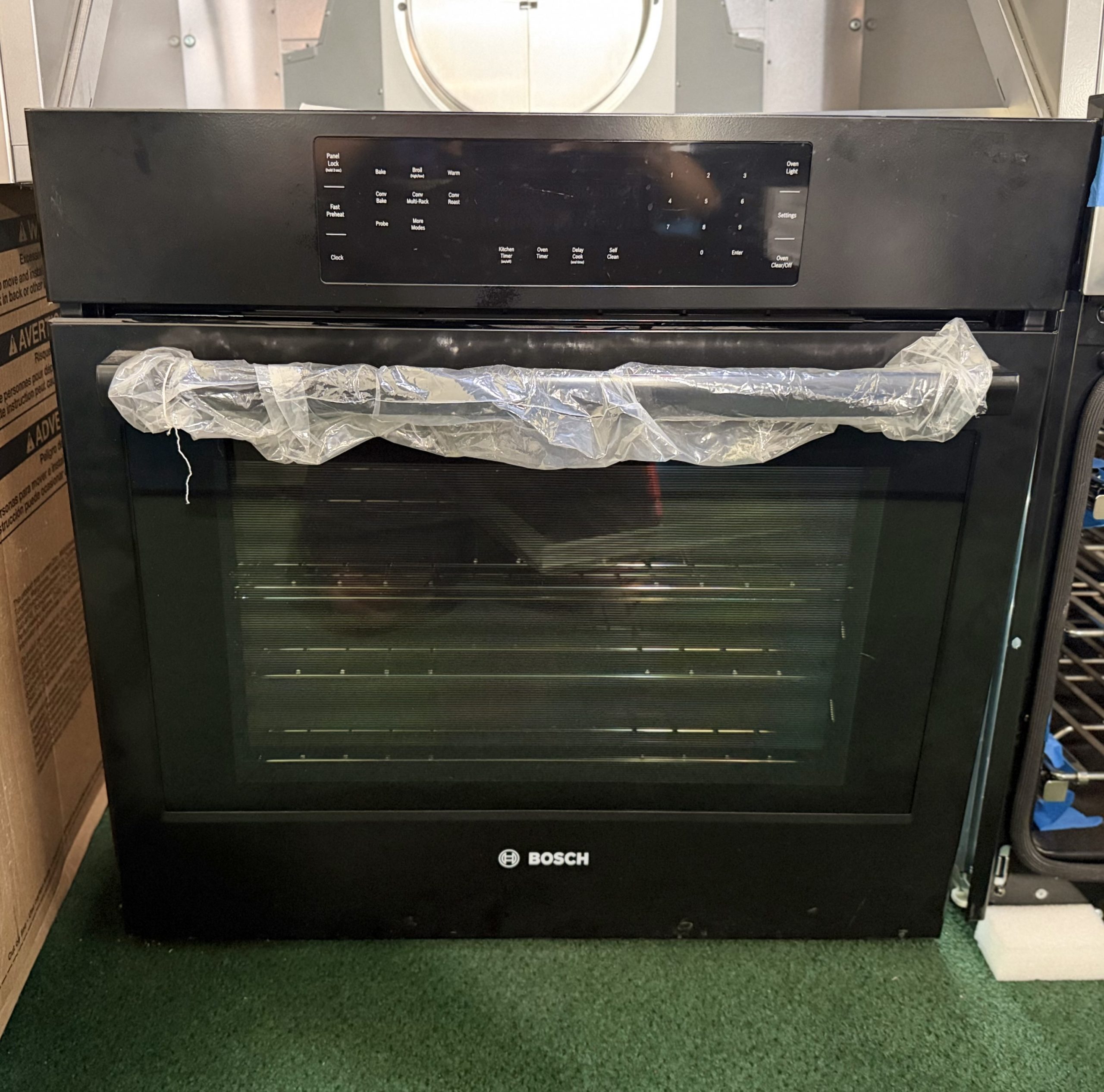Bosch* 800 Series 30" Built-In Single Electric Convection Wall Oven - Black