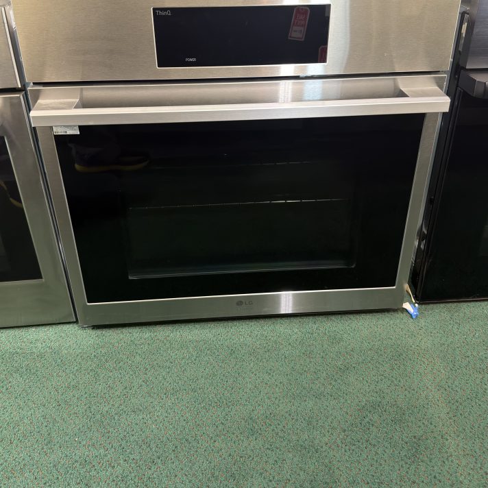 LG - STUDIO 30" Smart Built-In Single Electric Convection Wall Oven with Air Fry - Stainless Steel