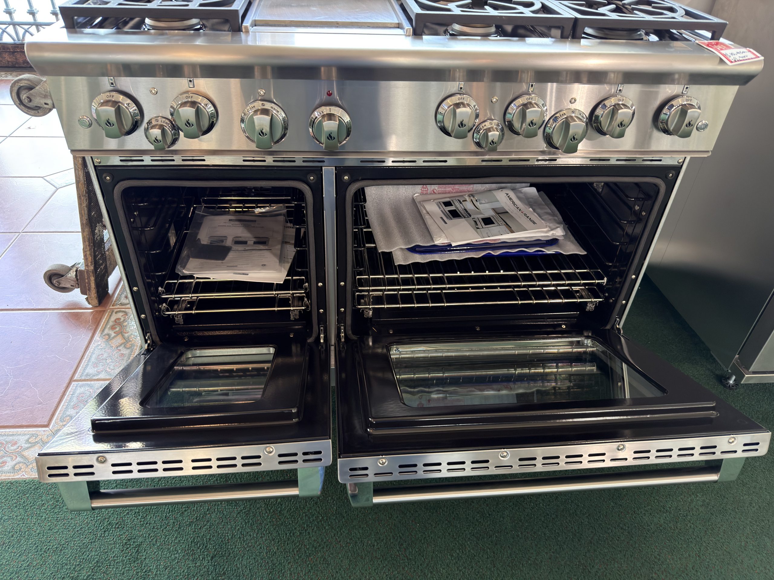 American Range- Heritage Classic Series 48" Range with 6 Burners and Center Griddle - Image 3