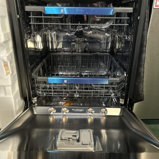 LG – STUDIO 24″ Top Control Smart Built-In Stainless Steel