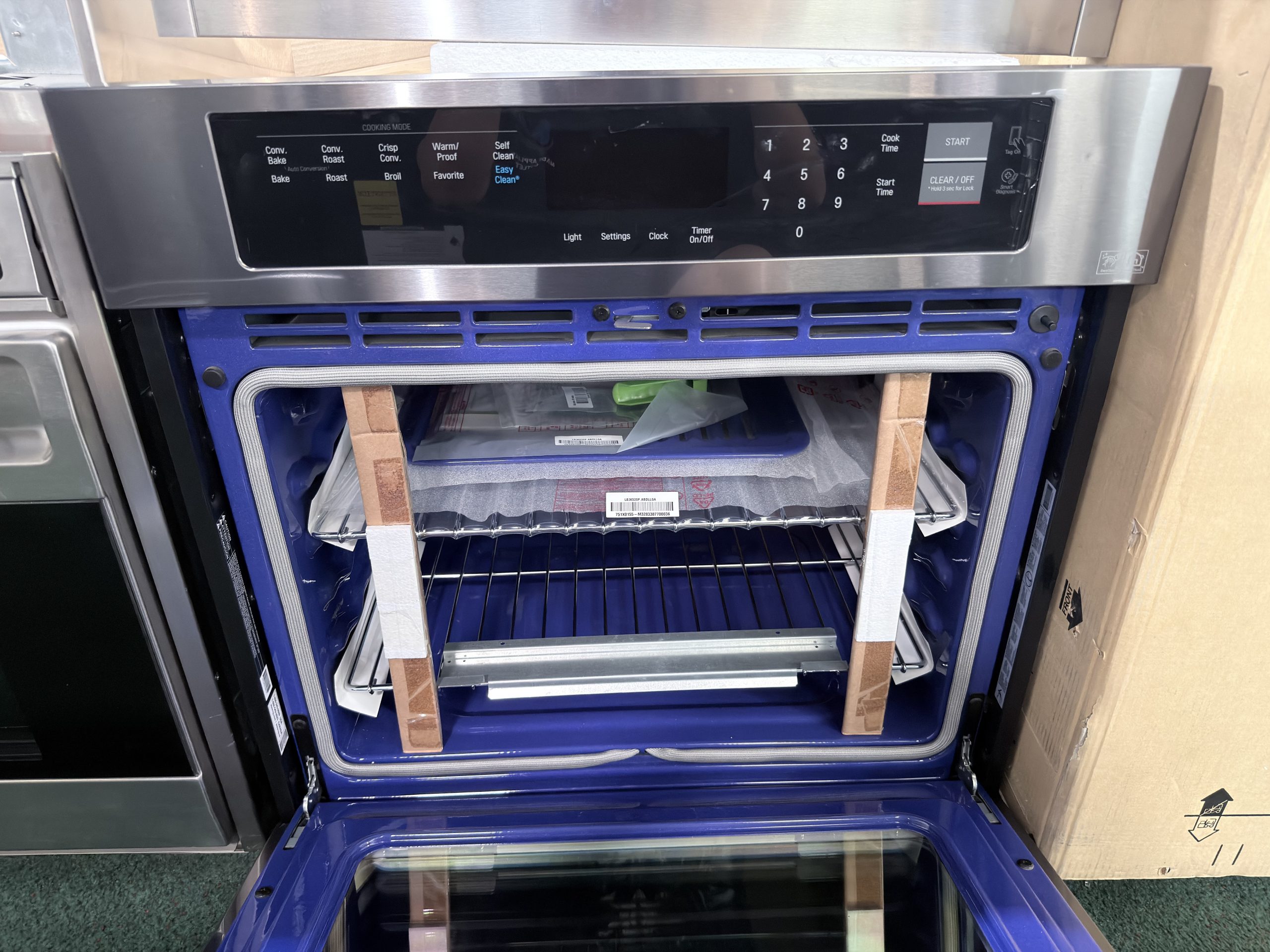 LG* 30" Built-In Single Electric Convection Wall Oven with EasyClean - Black Stainless Steel - Image 2