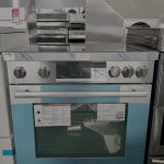Bosch - 800 Series 3.9 Cu. Ft. Freestanding Electric Induction Range with Self-Cleaning and Industrial Design - Stainless Steel