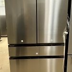 Samsung - BESPOKE 29 cu. ft. 4-Door French Door Smart Refrigerator with Beverage Center - Stainless Steel