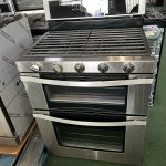 Whirlpool - 6.0 Cu. Ft. Self-Cleaning Freestanding Double Oven Gas Convection Range - Stainless Steel