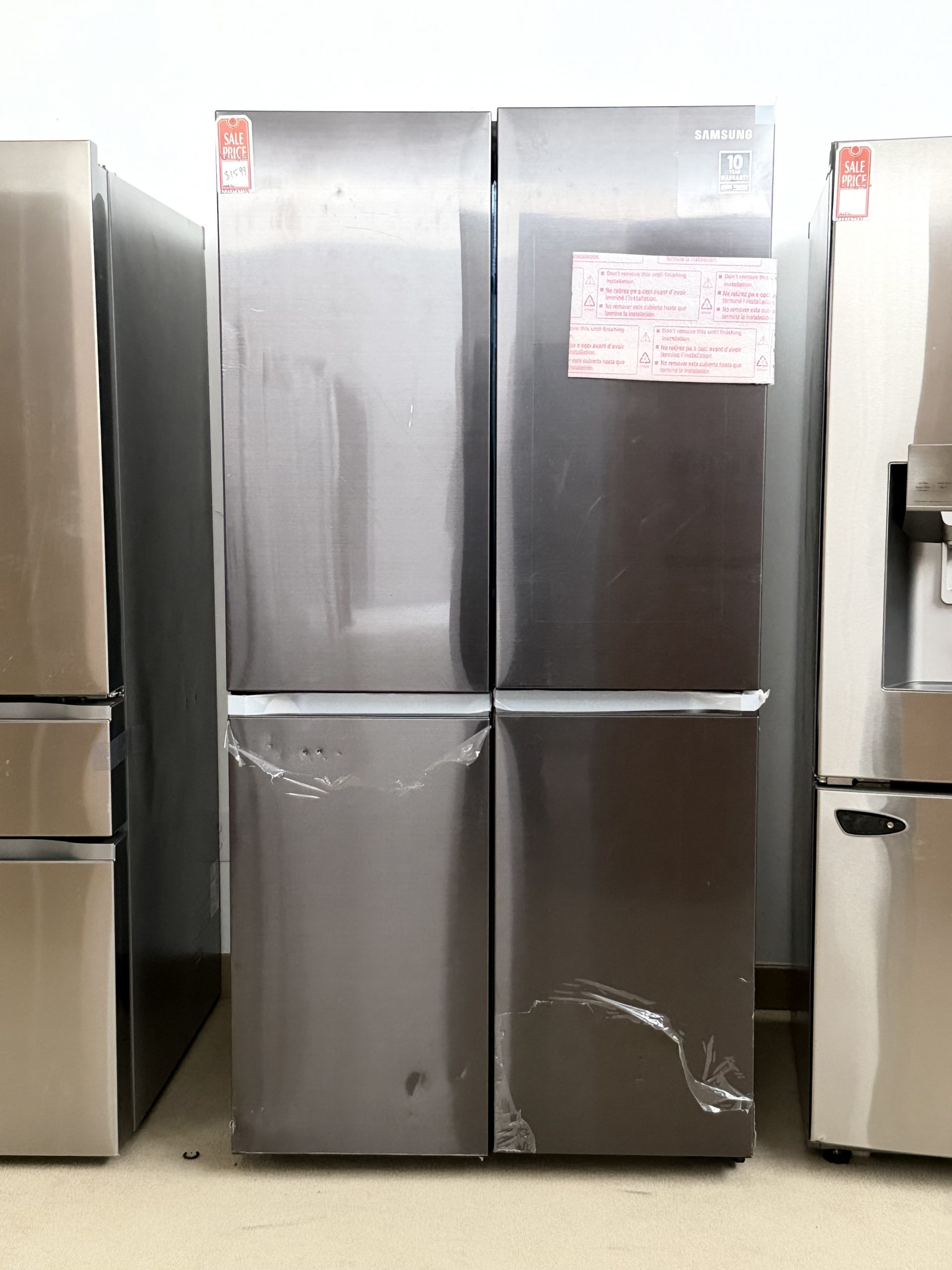 Samsung - 29 cu. ft. 4-Door Flex French Door Smart Refrigerator with Beverage Center - Black Stainless Steel