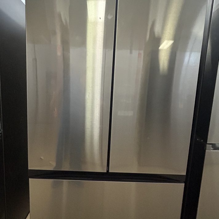 Samsung - BESPOKE 30 cu. ft. 3-Door French Door Smart Refrigerator with AutoFill Water Pitcher - Stainless Steel