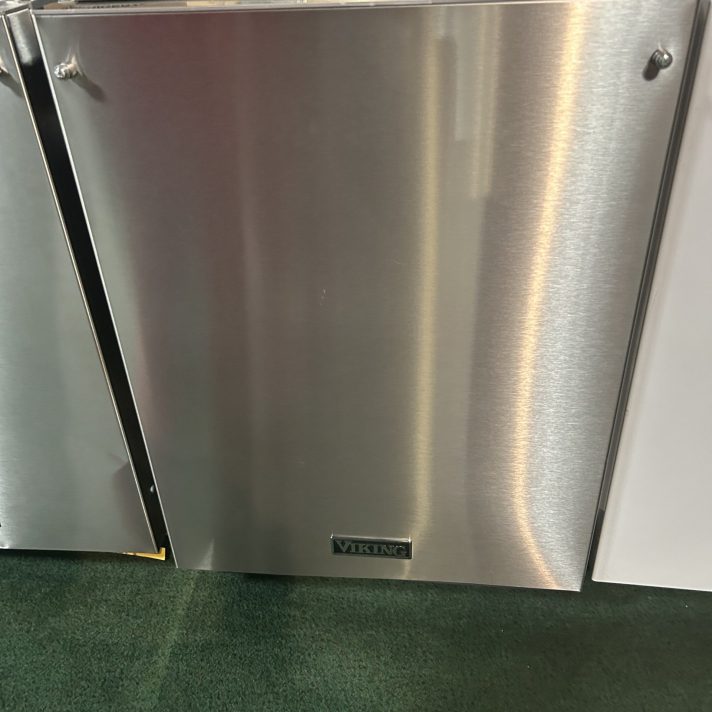 Viking - Dishwasher - Stainless Steel