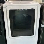 Samsung 7.4-cu ft Steam Cycle Vented Electric Dryer ( White )