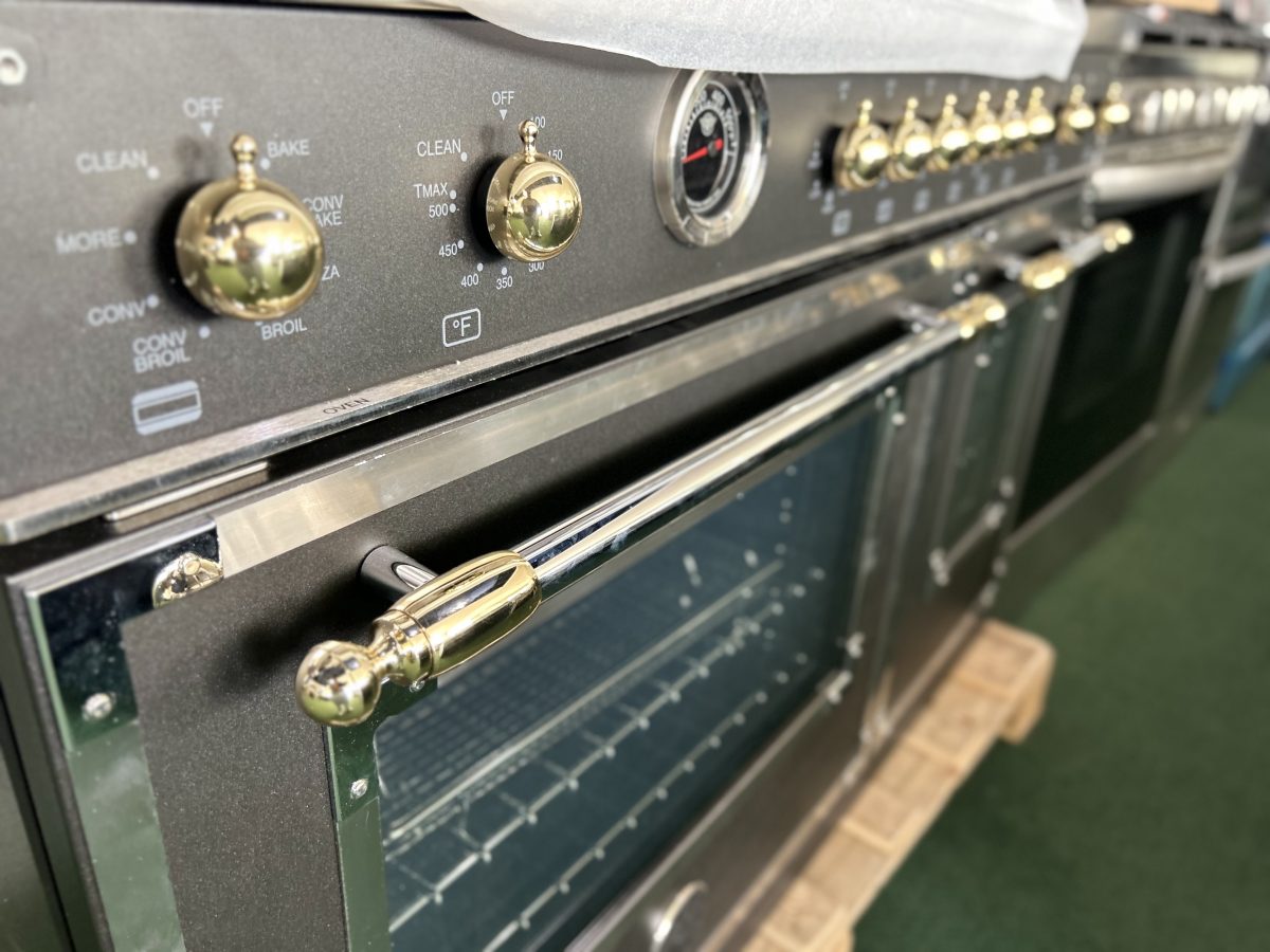 Bertazzoni Heritage Series 48 In. Dual Fuel Range, 6 Brass Burners and Griddle, Electric Self-Clean Oven in Matte Black - Image 4