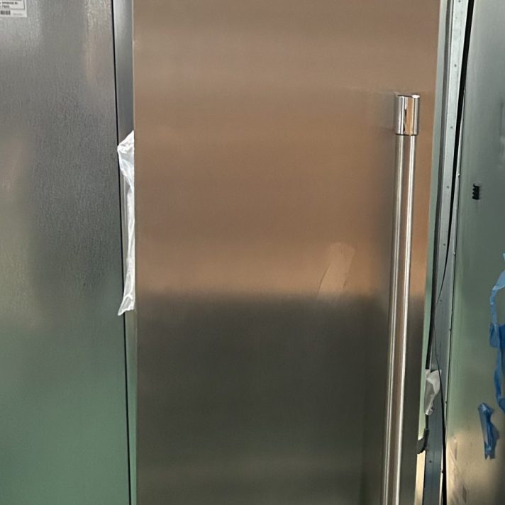 Thermador - Freedom Collection 8.6 Cu. Ft. Frost-Free Smart Upright Freezer with Internal Ice Maker - Custom Panel Ready