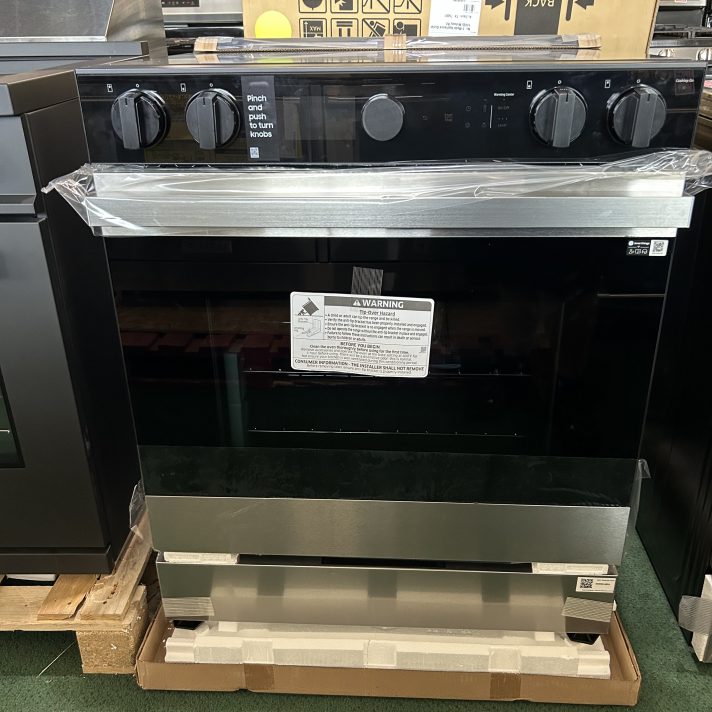 Samsung - Bespoke 6.3 Cu. Ft. Slide-In Electric Range with Air Sous Vide - Stainless Steel
