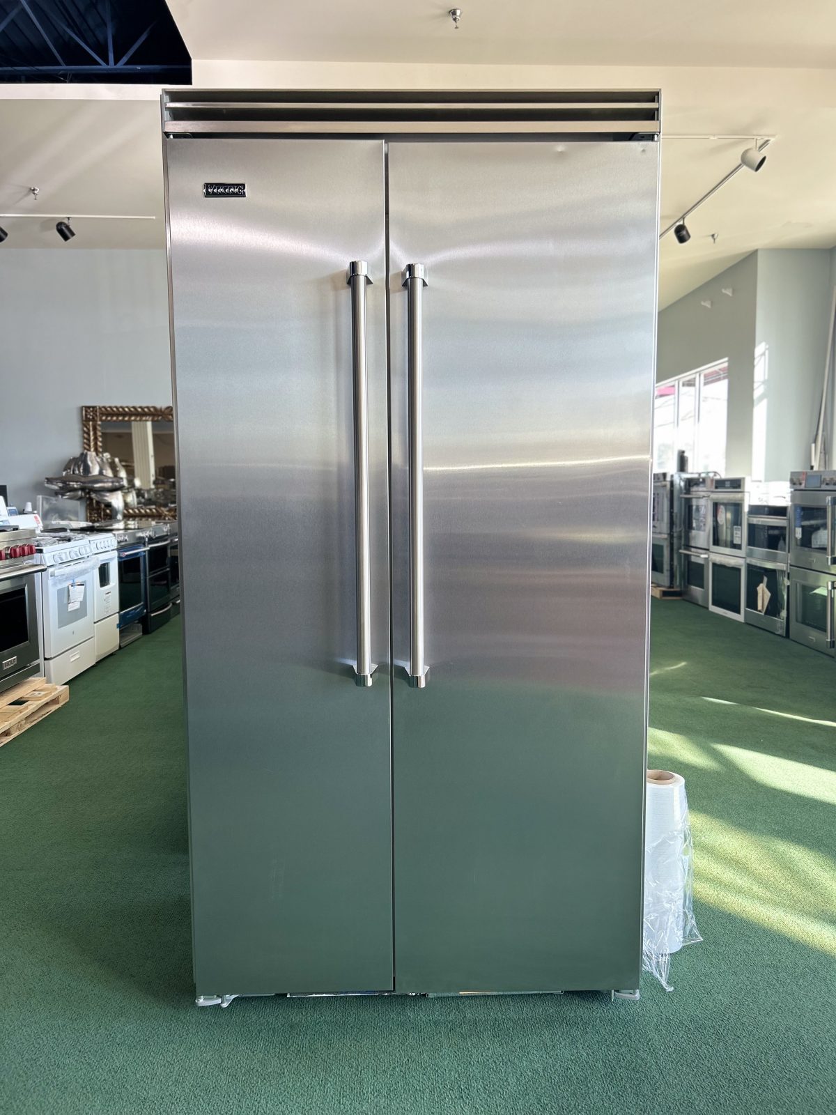 Viking - Professional 5 Series 42'' inch Quiet Cool 25.3 Cu. Ft. Side-by-Side Built-In Refrigerator - Stainless steel