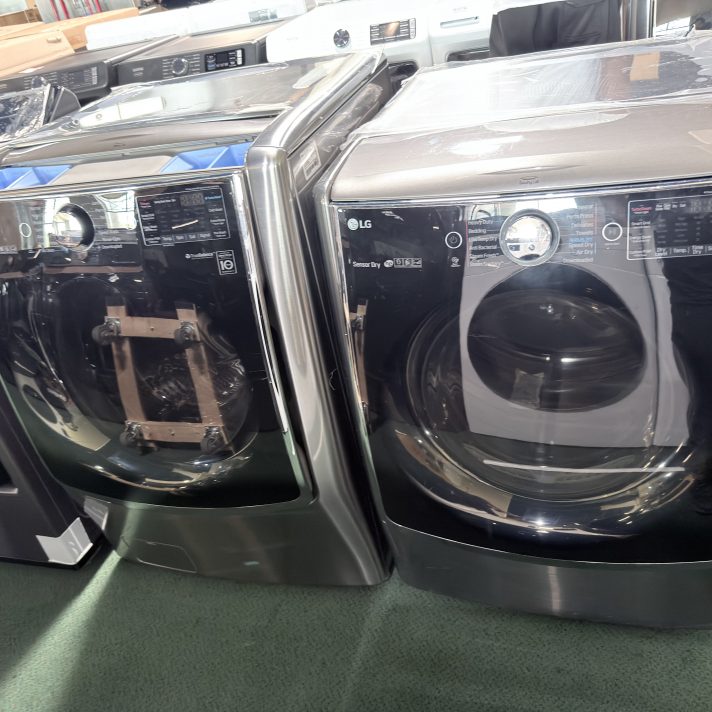 LG* Smart Front Load Washer 29 Inch Electric Smart Dryer - Graphite Steel