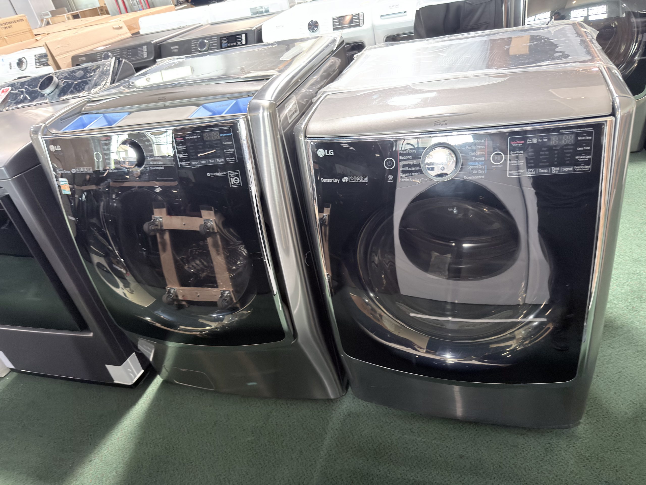 LG* Smart Front Load Washer 29 Inch Electric Smart Dryer - Graphite Steel