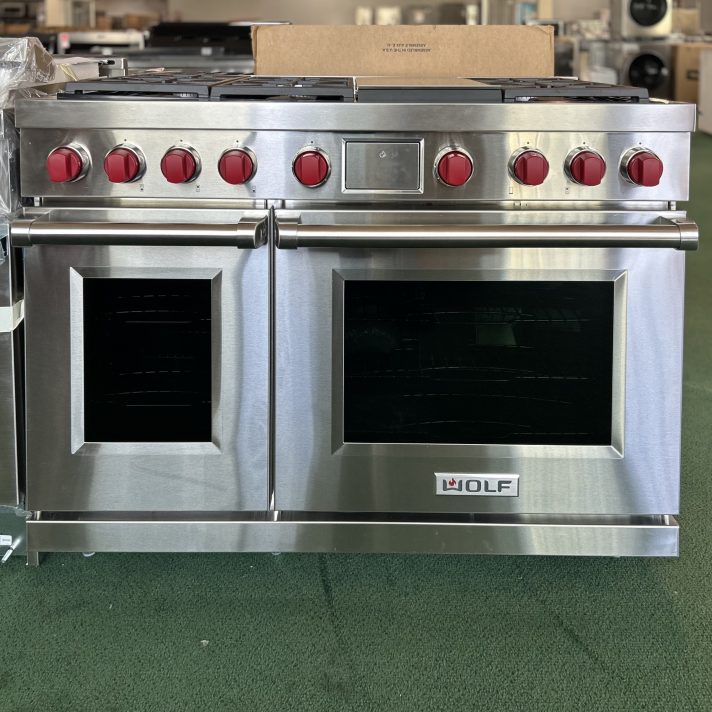 WOLF- 48" Dual Fuel Range - 6 Burners and Infrared Griddle