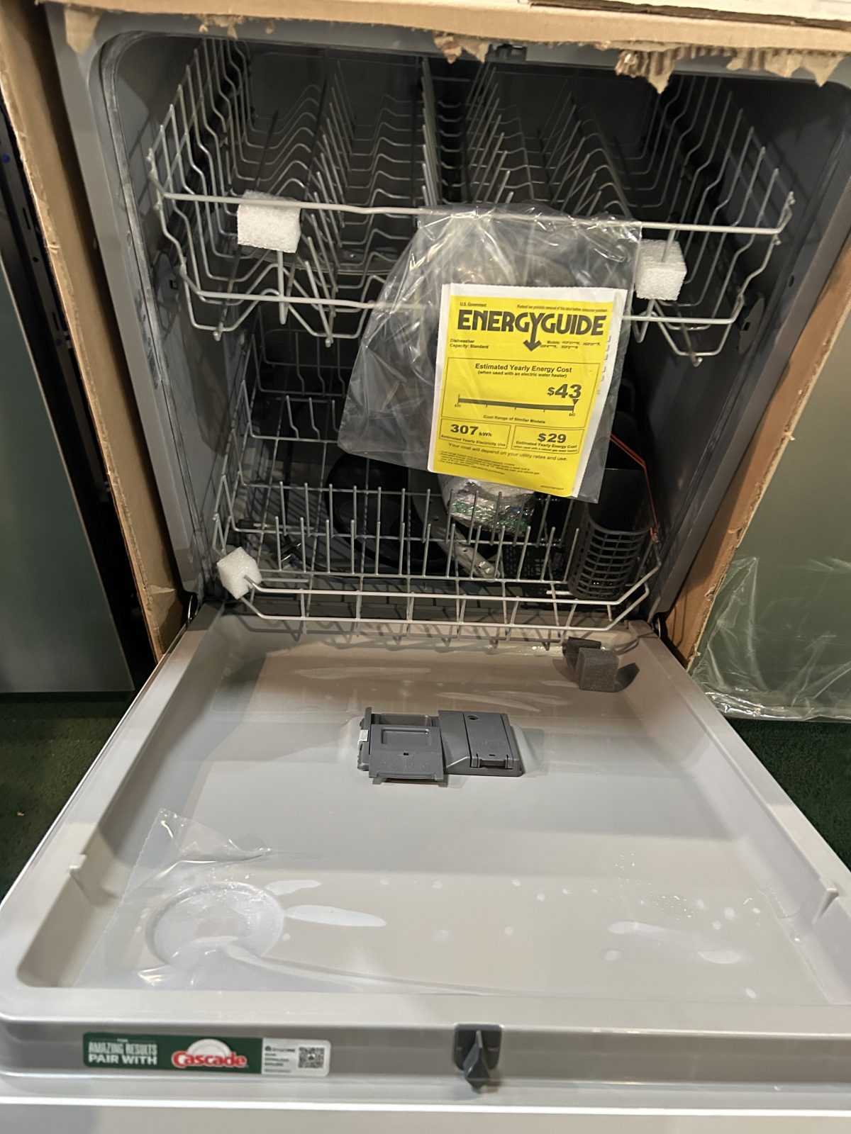 Hotpoint 24 in. Built-In Tall Tub Front Control Dishwasher with One Button in White, 60 dBA - Image 2