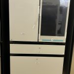 Samsung - Bespoke 23 cu. ft. Counter Depth 4-Door French Door Refrigerator with AI Family Hub™+ & AI Vision Inside™ - White Glass