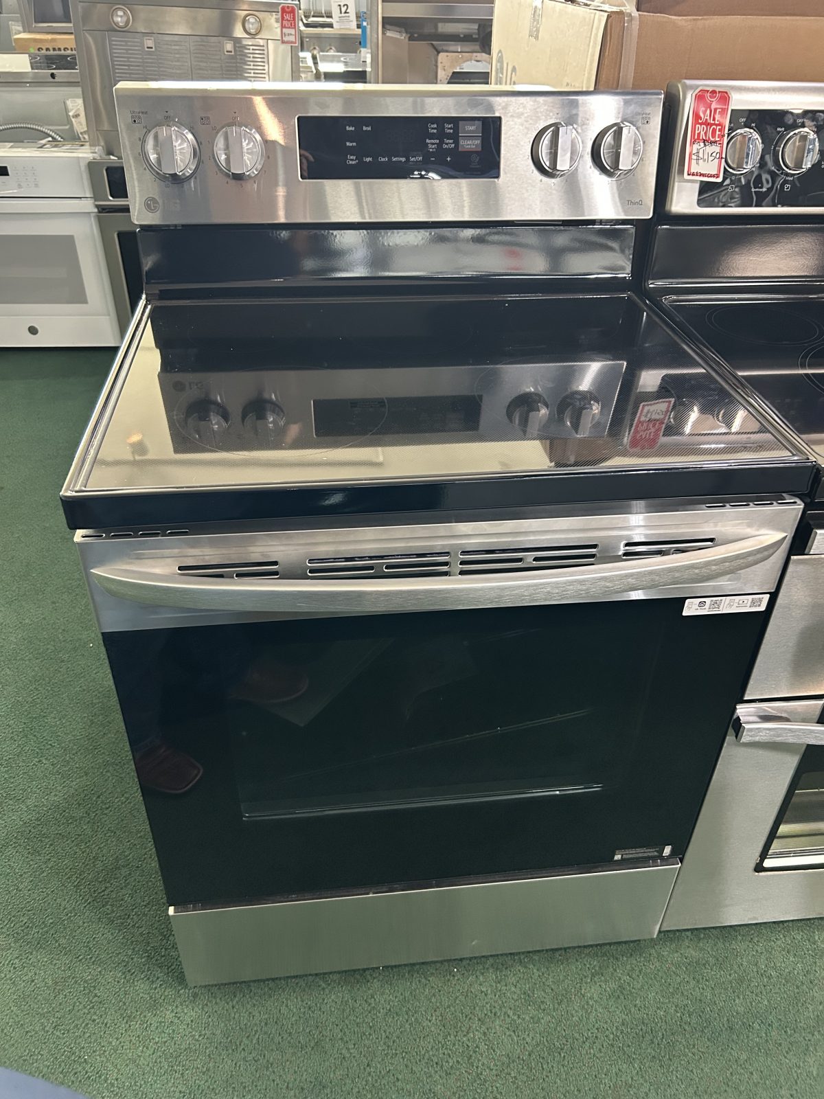 LG 30-in Glass Top 5 burners 6.3-cu ft Freestanding Electric Range ( Stainless Steel )