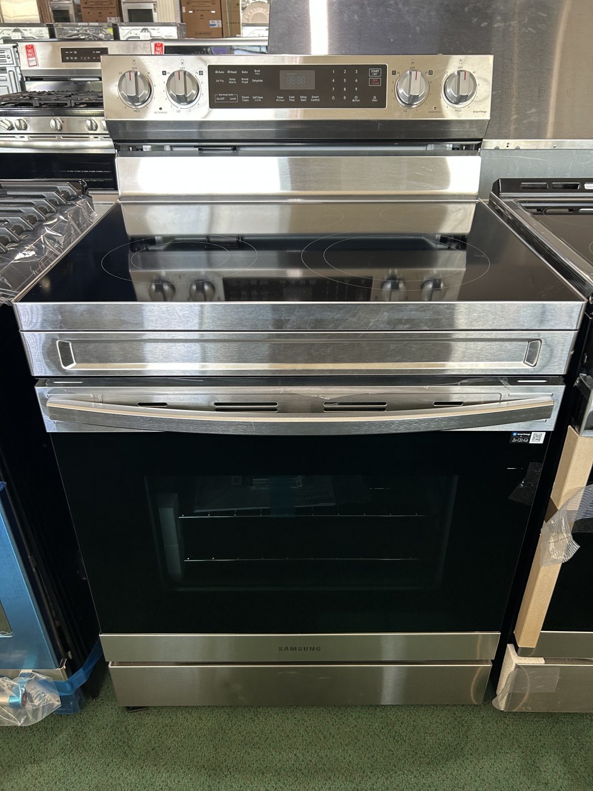 Samsung 30-in Glass Top 5 burners 6.3-cu ft Air Fry Convection Oven Freestanding Electric Range Fingerprint Resistant Stainless Steel