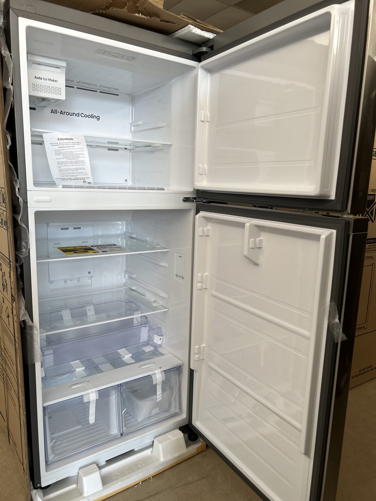 Samsung 18 cu. ft. Standard Depth Top Freezer Refrigerator in Stainless Steel with Garage Ready Cooling - Image 2