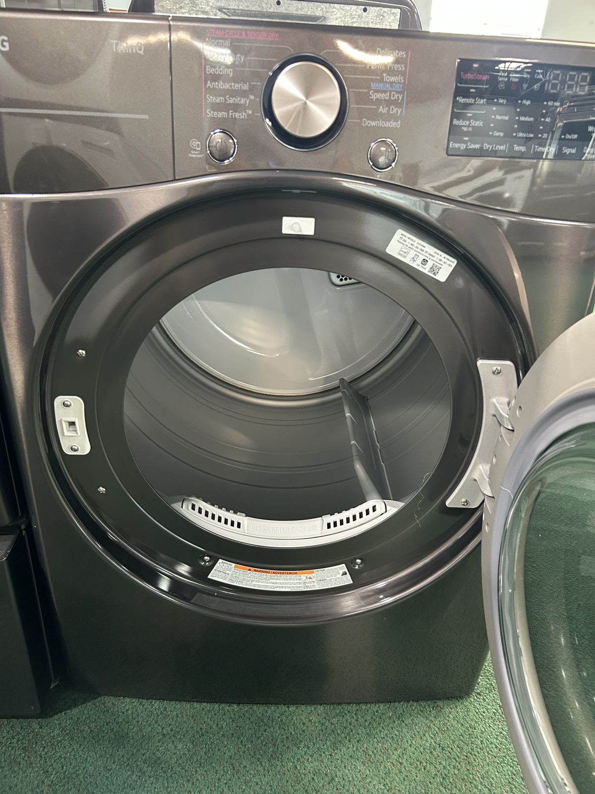 LG- Side-by-Side Front Load Washer and Electric Dryer Set in Black Steel - Image 5