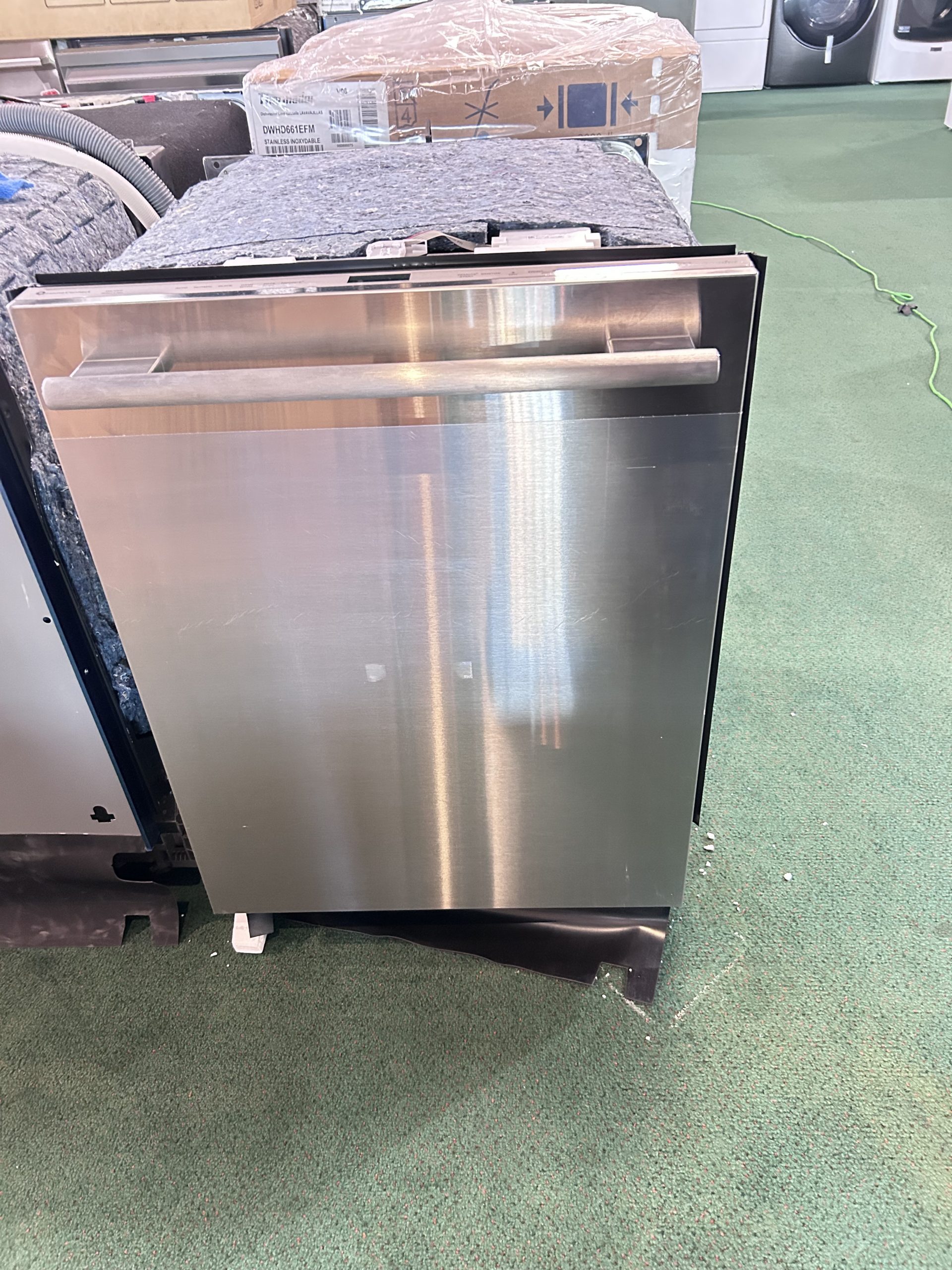 Thermador - Star Sapphire 24" Top Control Smart Built-In Dishwasher with 3rd Rack and Masterpiece Handle, 42 dBA - Stainless Steel
