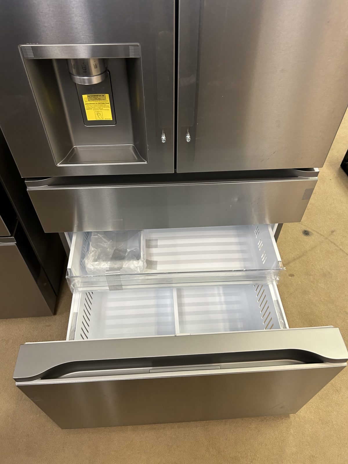 LG - Standard-Depth MAX 28.6 Cu. Ft. 4-Door French Door Smart Refrigerator with Full-Convert Drawer - PrintProof Stainless Steel - Image 5