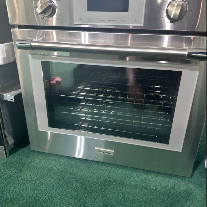 Thermador- Professional Single Wall Oven 30” Stainless Steel