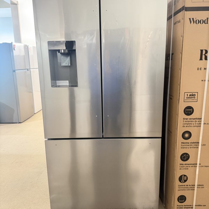 Bosch - 500 Series 21 Cu. Ft. Bottom-Freezer French Door Counter-Depth Smart Refrigerator with External Water and Ice - Stainless Steel