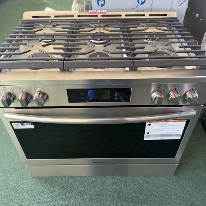 Frigidaire - Gallery 4.6 Cu. Ft. Freestanding Dual Fuel Total Convection Range with Air Fry - Stainless Steel