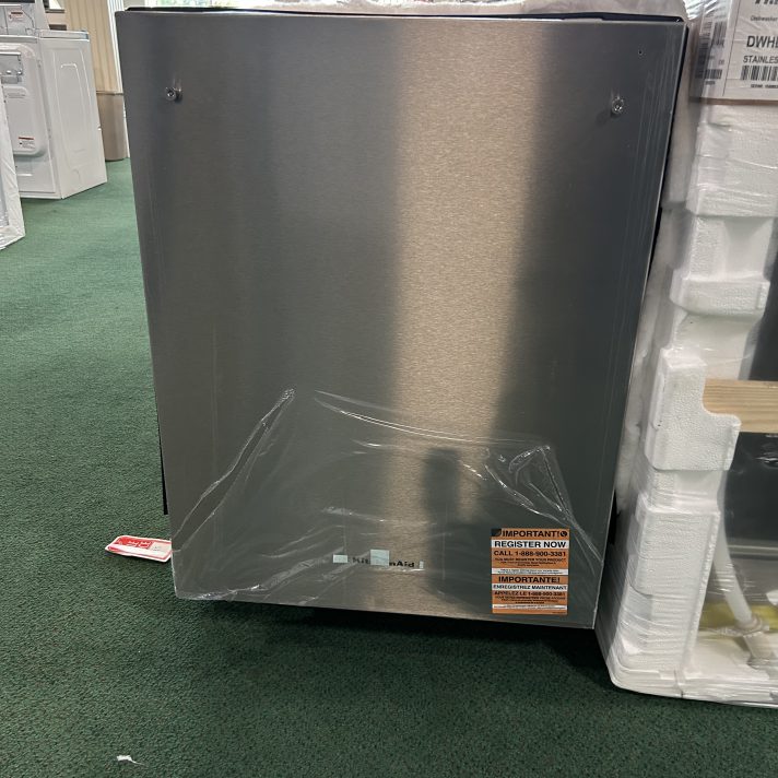 KitchenAid - 24" Top Control Built-In Tub Dishwasher with Third Level Jet Rack, 40+ Total Wash Jets, 41 dBA - Stainless Steel