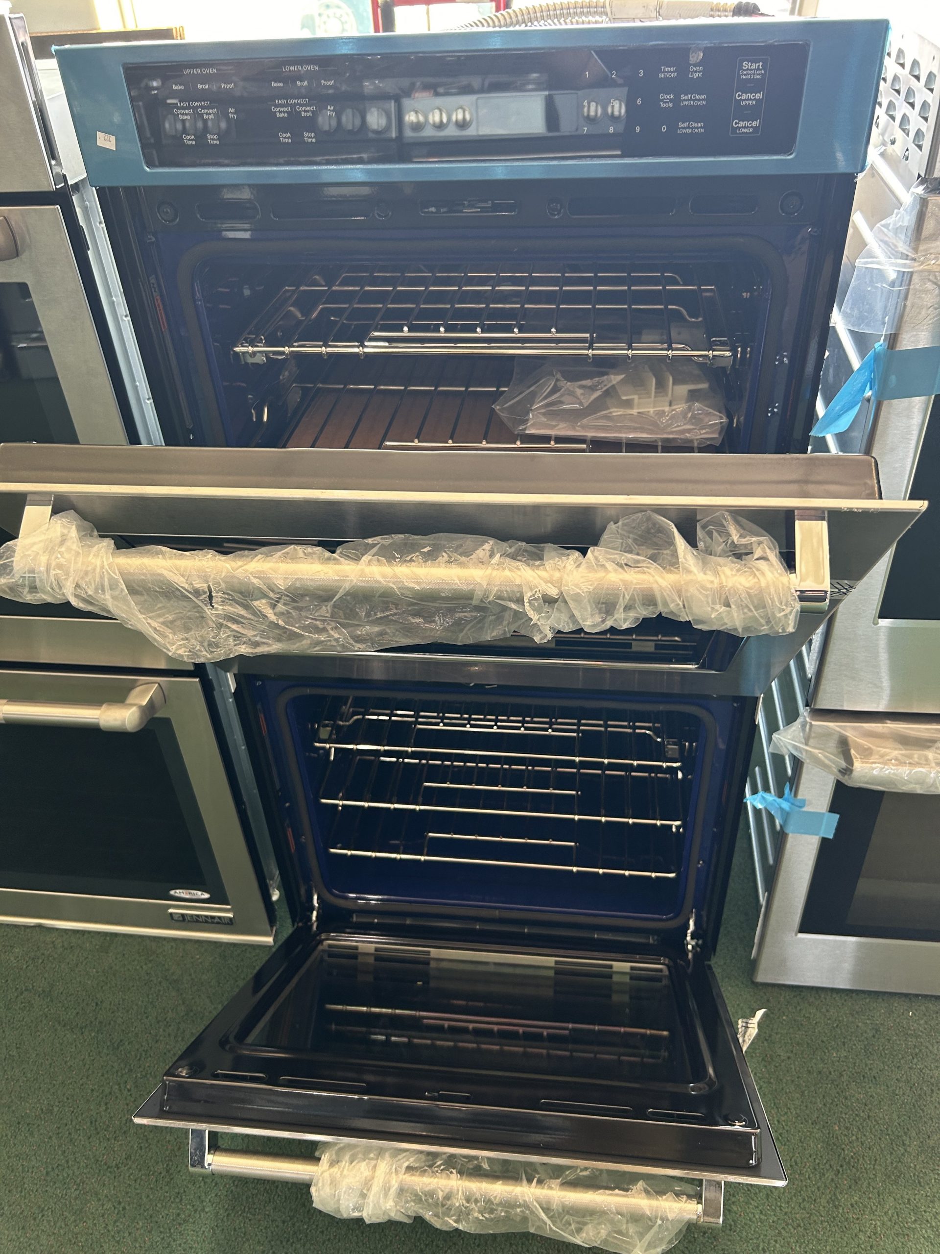 KitchenAid - 30" Built-In Electric Convection Double Wall Oven with Air Fry Mode - Stainless Steel - Image 3