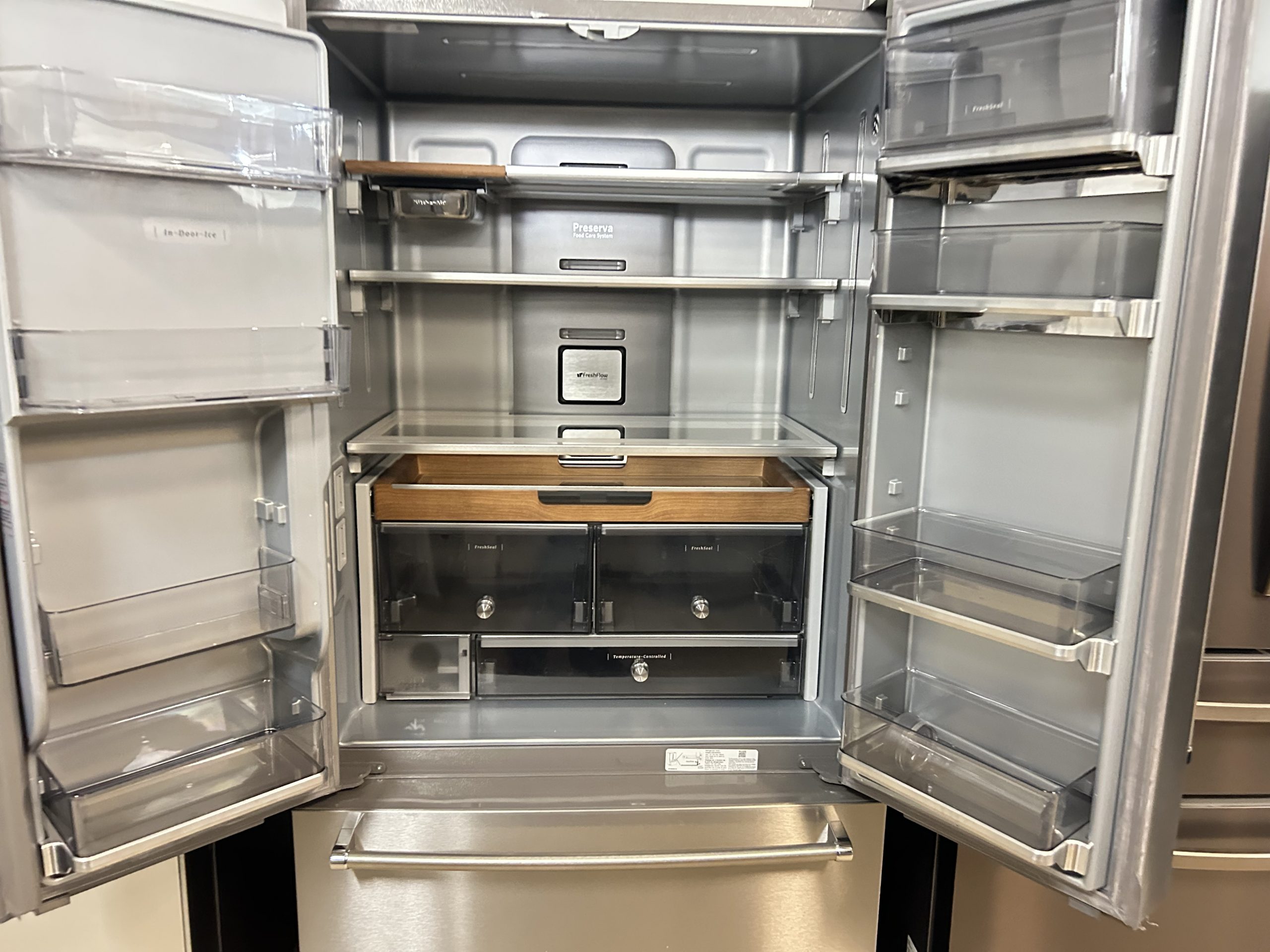 KitchenAid - 23.8 cu. ft. 36" Counter-Depth French Door Platinum Interior Refrigerator with PrintShield Finish - Stainless Steel with PrintShieldâ„¢ Finish - Image 2