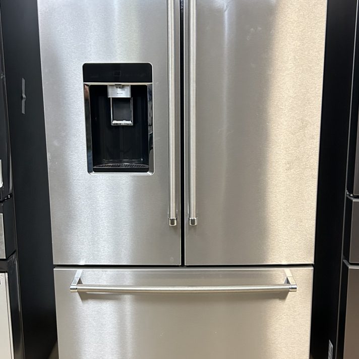 KitchenAid - 23.8 cu. ft. 36" Counter-Depth French Door Platinum Interior Refrigerator with PrintShield Finish - Stainless Steel with PrintShieldâ„¢ Finish
