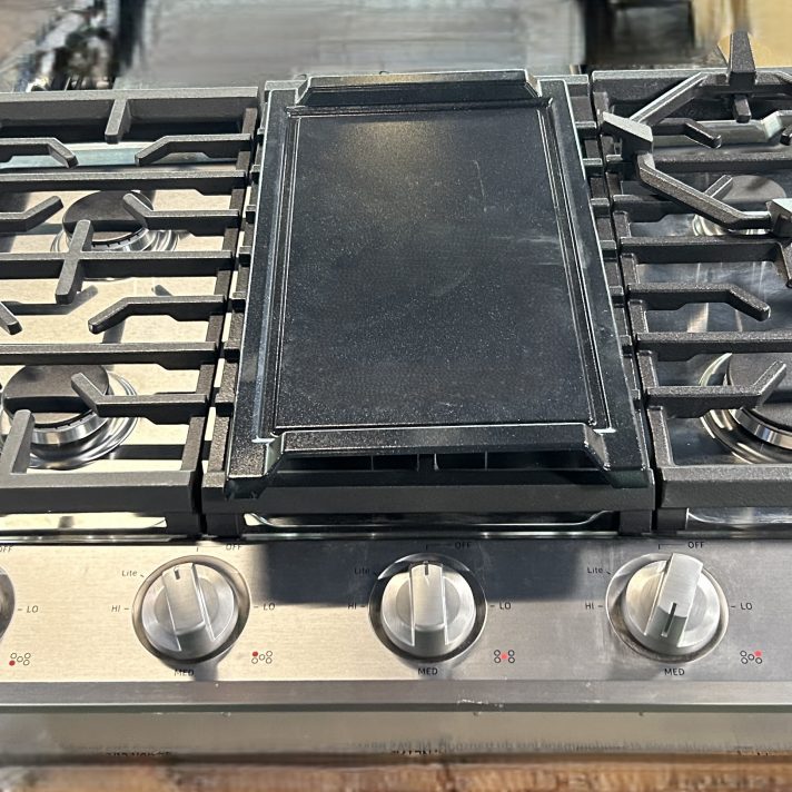 Samsung - 30" Built-In Gas Cooktop with WiFi - Stainless Steel