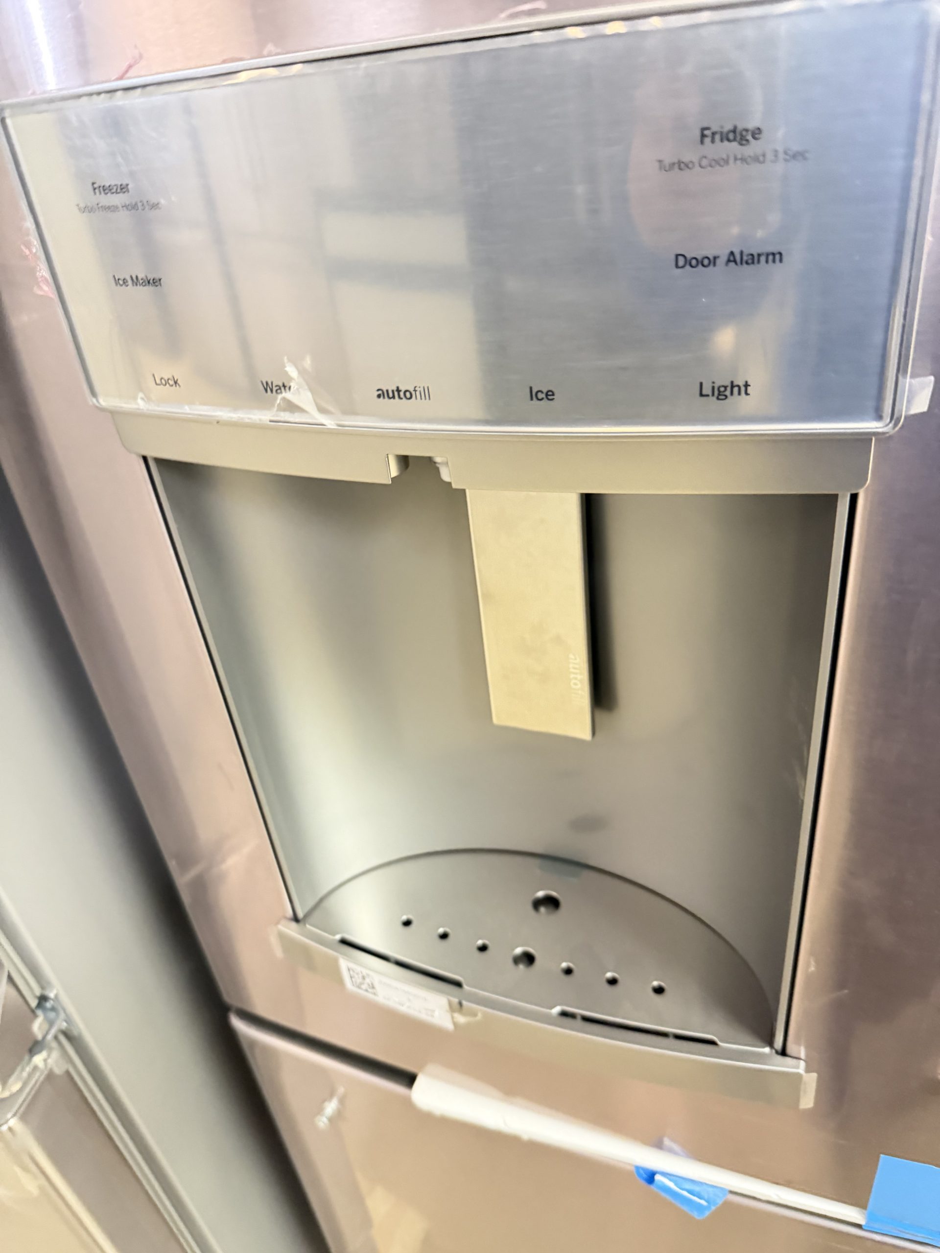 GE Profile - 27.7 Cu. Ft. French-Door Refrigerator with Hands-Free AutoFill - Stainless Steel - Image 3