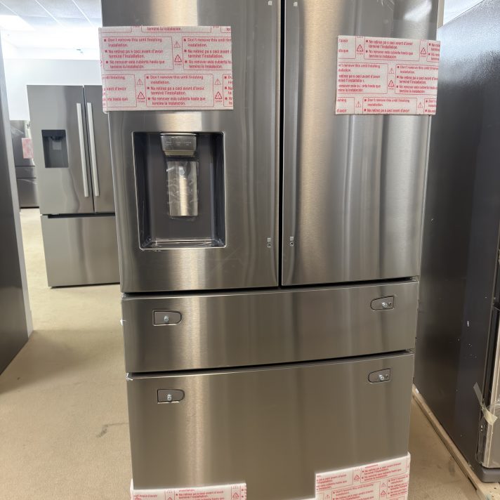 Samsung - 28 Cu. Ft. 4-Door French Door Smart Refrigerator with FlexZone Drawer - Stainless Steel