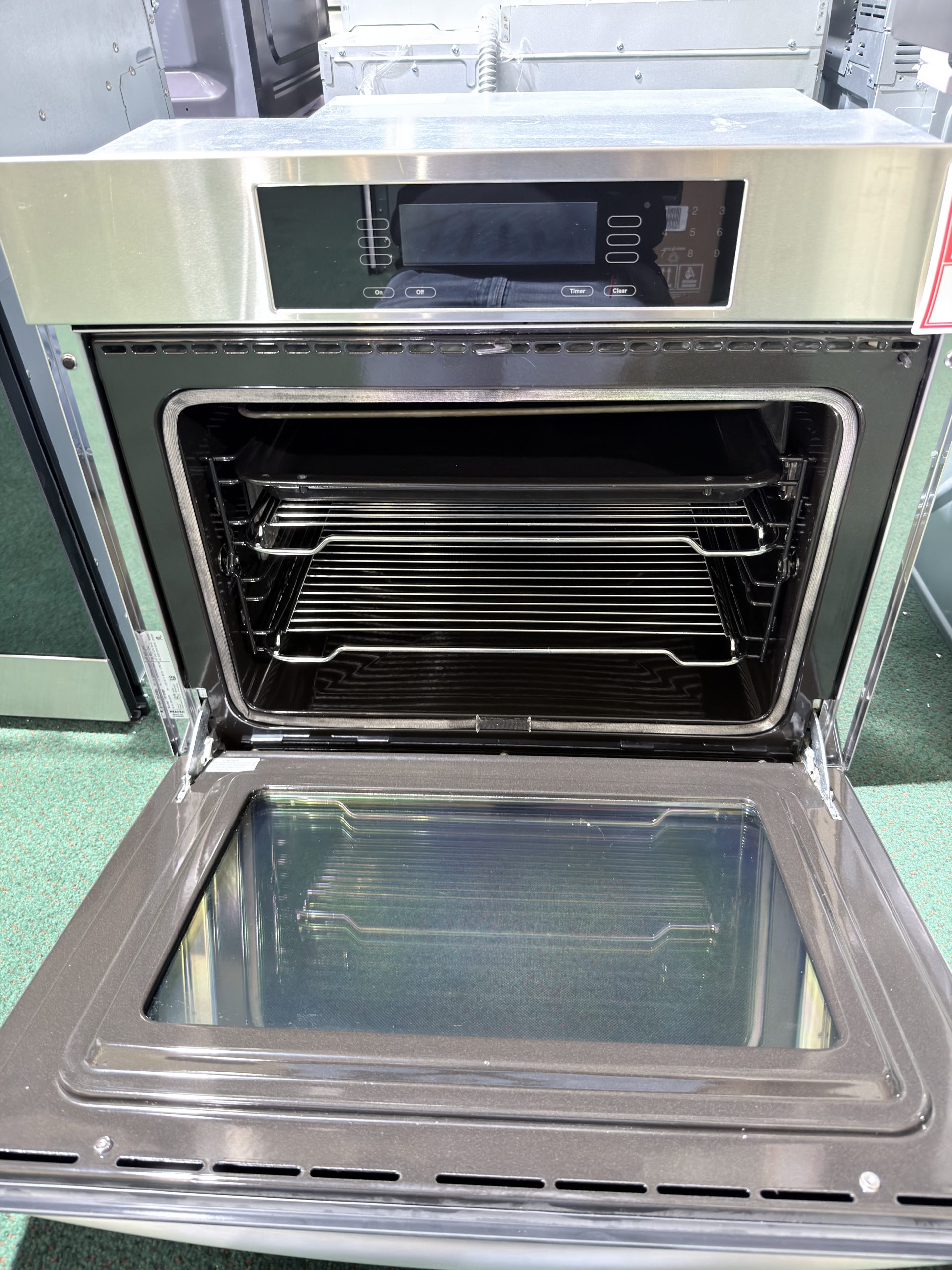 Miele* 28" Single Electric Wall Oven Stainless 208V with Navitronic Touch - Image 2