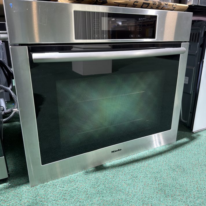 Miele- 28" Single Electric Wall Oven Stainless 208V with Navitronic Touch