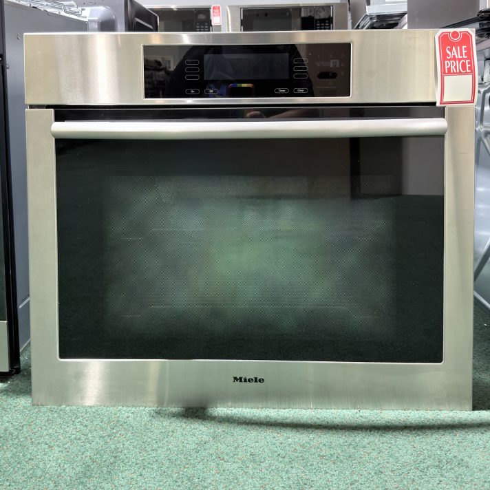 Miele* 28" Single Electric Wall Oven Stainless 208V with Navitronic Touch